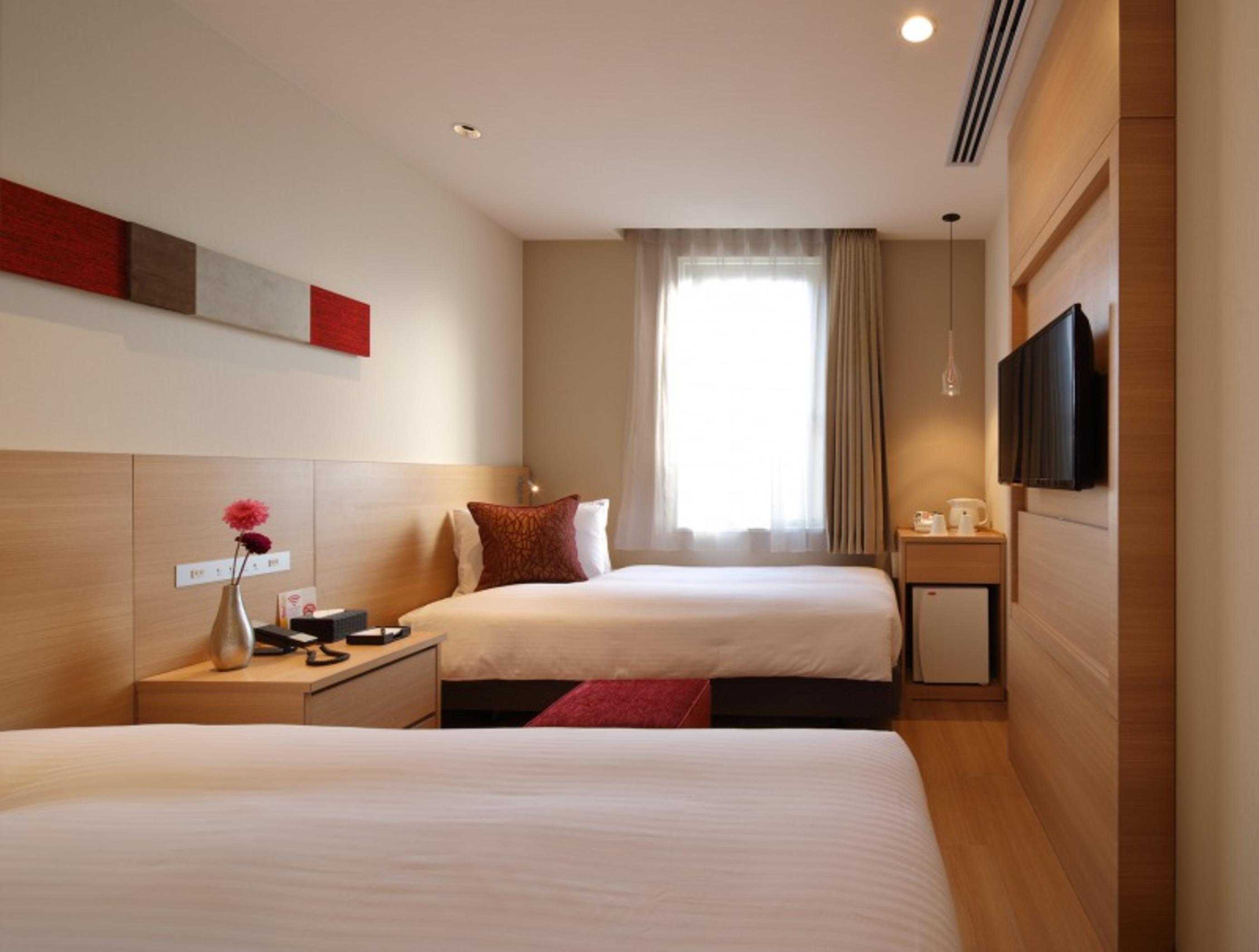 Red Roof & Namba Nipponbashi Hotel Ōsaka