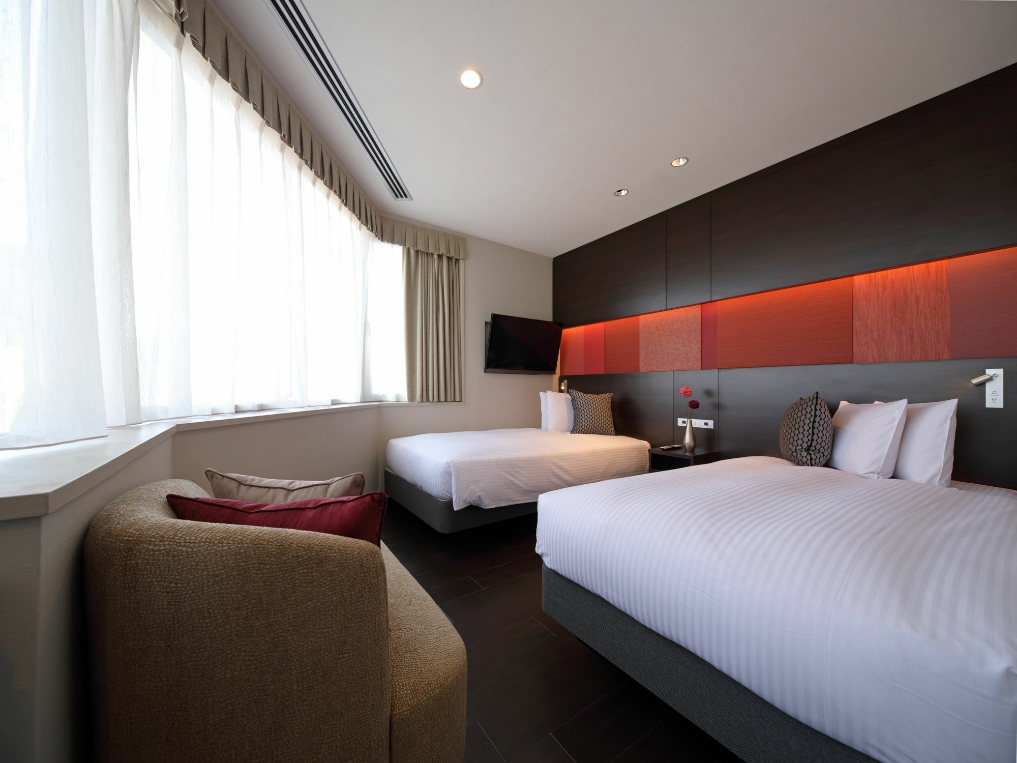 Hotel Red Roof & Namba Nipponbashi Ōsaka
