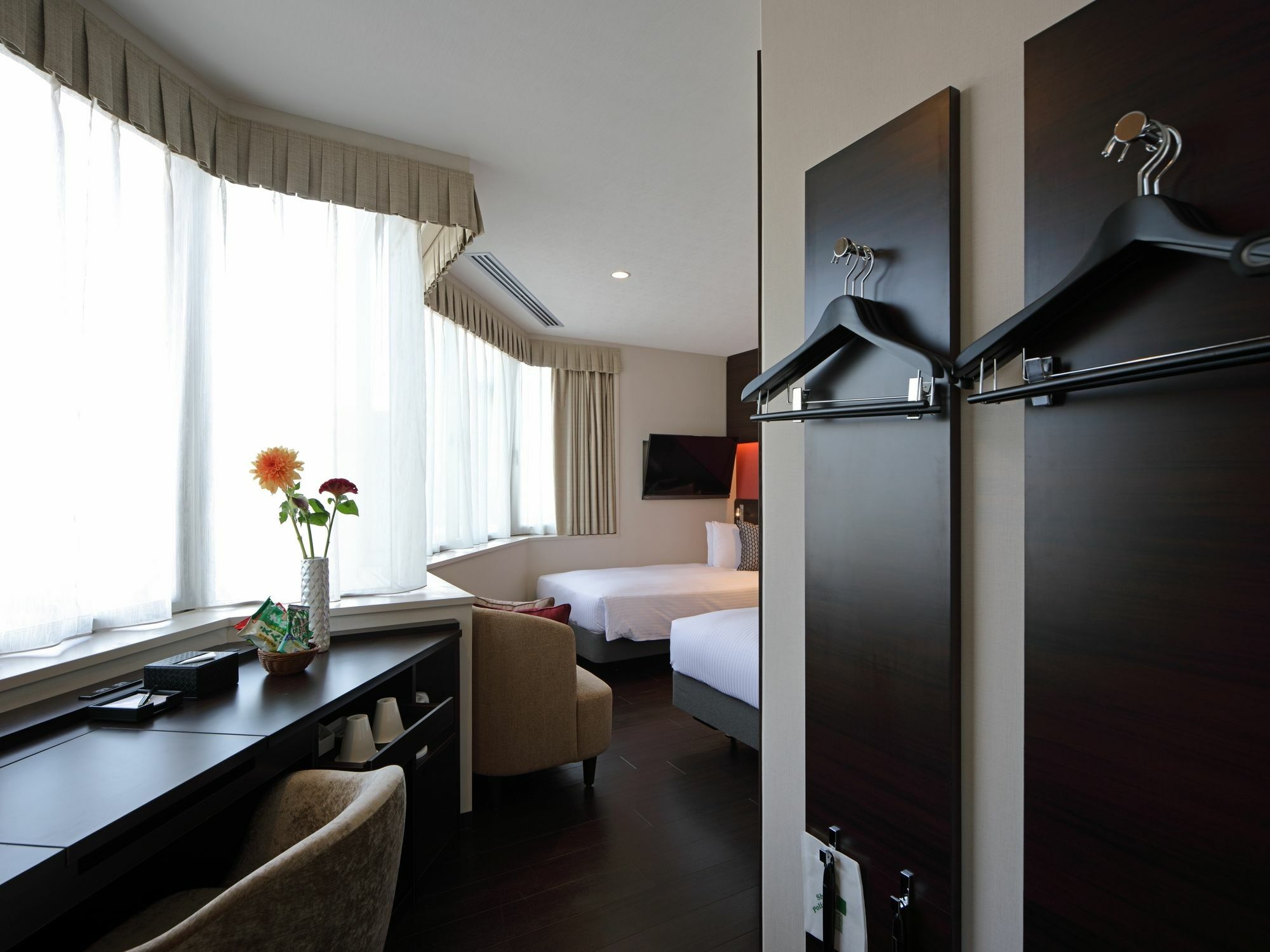 Red Roof & Namba Nipponbashi Hotel 3*